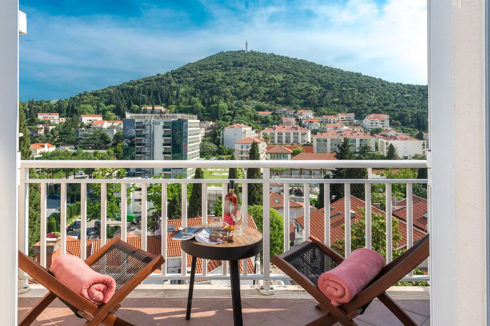 Apartment Marilyn - Two Bedroom Apartment with Terrace and Partial Sea View-Außenbereich