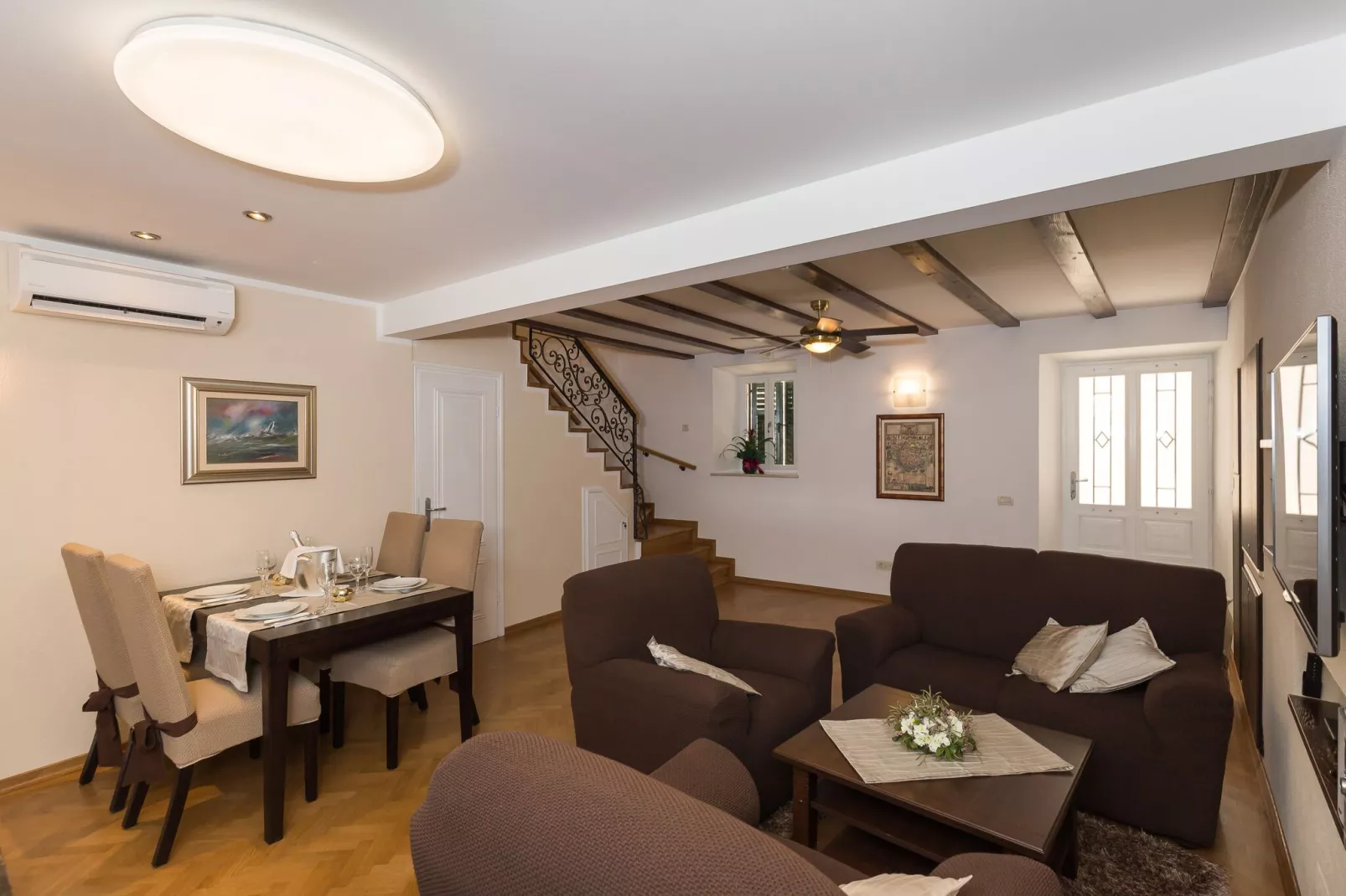Apartment Maru Prestige - Comfort Duplex Two Bedroom Apartment-Salon