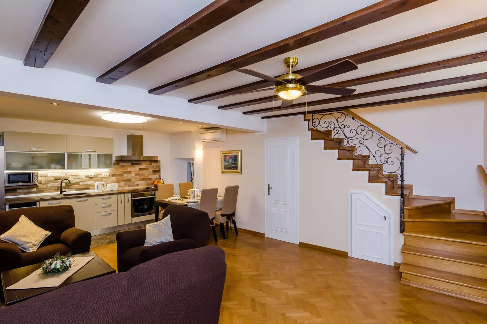 Apartment Maru Prestige - Comfort Duplex Two Bedroom Apartment-Salon