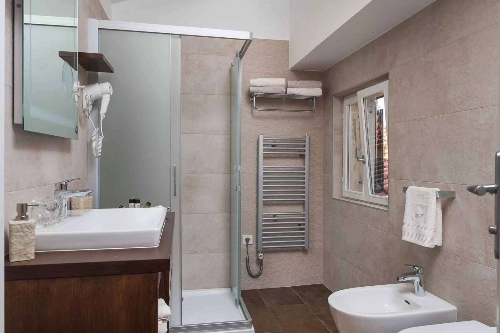 Apartment Maru Prestige - Comfort Duplex Two Bedroom Apartment-Salle de bain