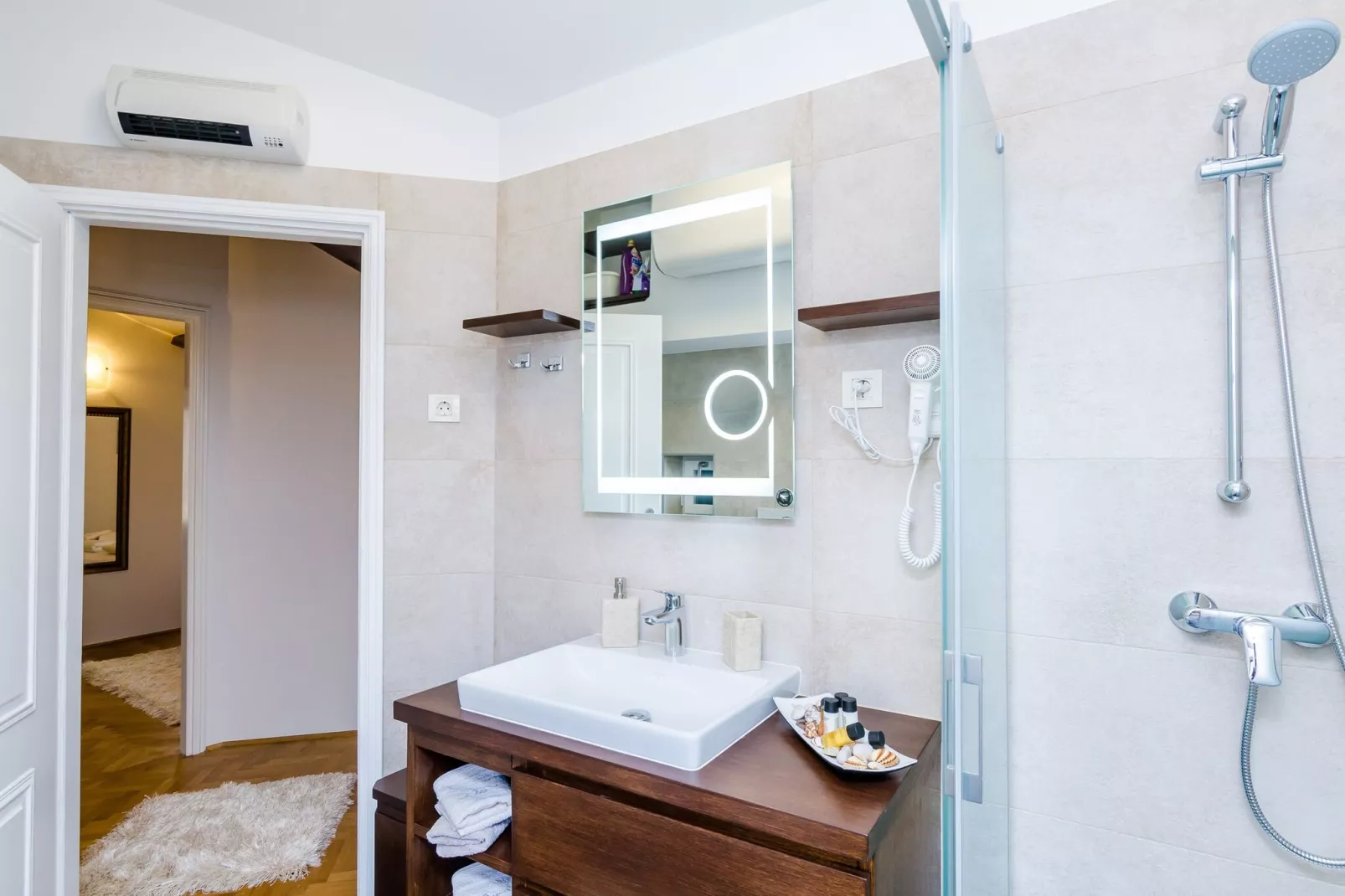 Apartment Maru Prestige - Comfort Duplex Two Bedroom Apartment-Salle de bain