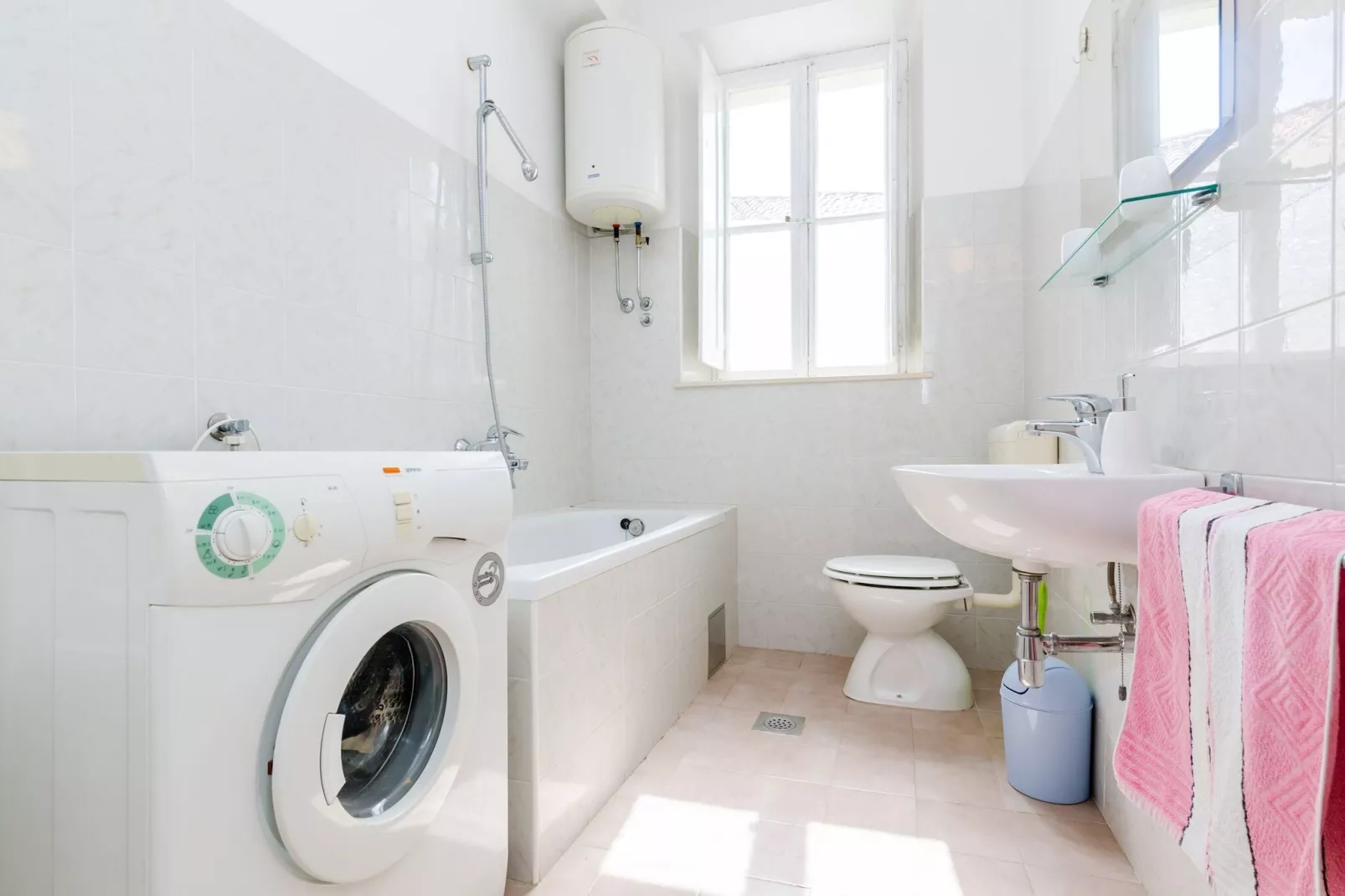 Apartment Lucy - Two Bedroom Apartment with Terrace and City View ( Gustin )-Bathroom