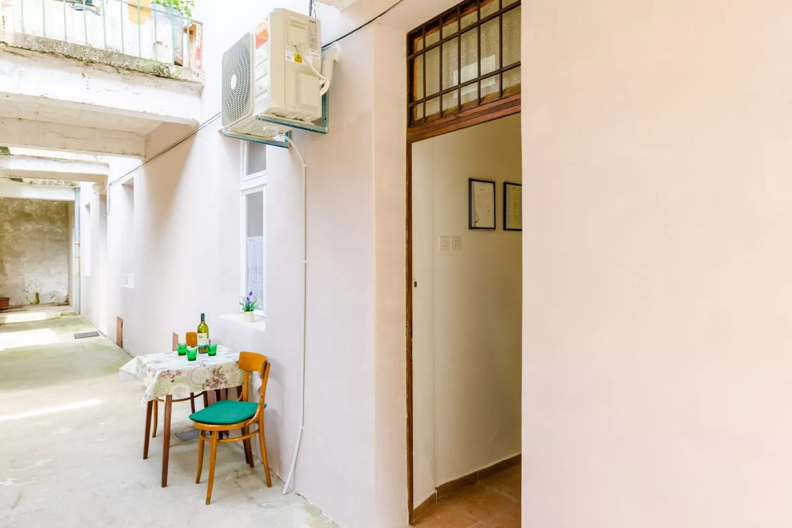 Apartment Lucy - Two Bedroom Apartment with Terrace and City View ( Gustin )-Terrace