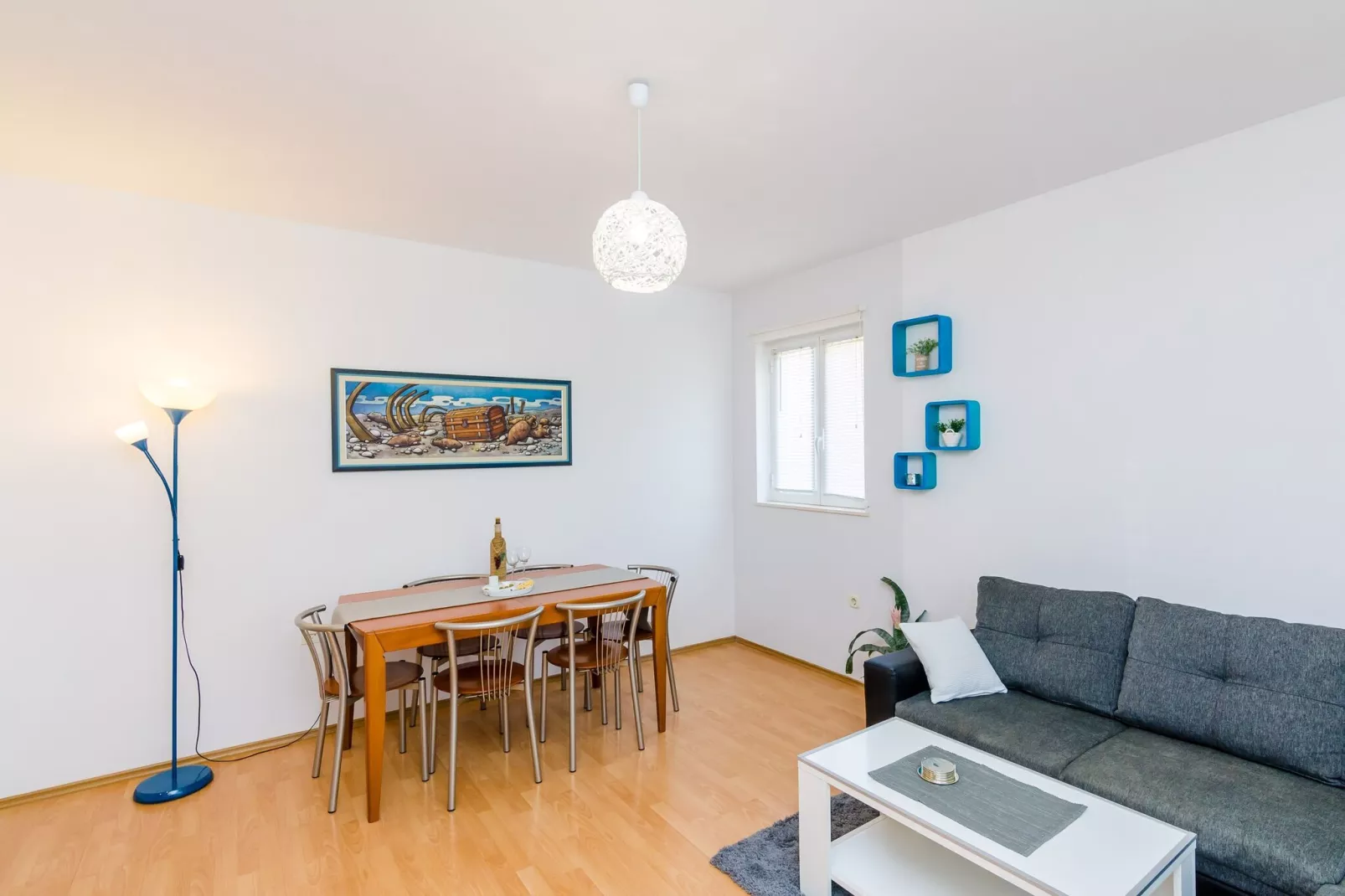 Apartment Antej - One Bedroom Apartment with Terrace and City View-Dining room
