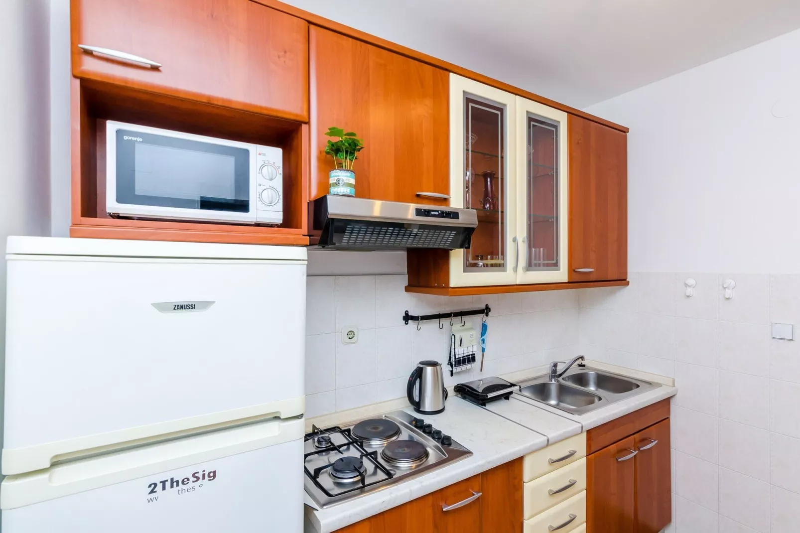 Apartment Antej - One Bedroom Apartment with Terrace and City View-Kitchen