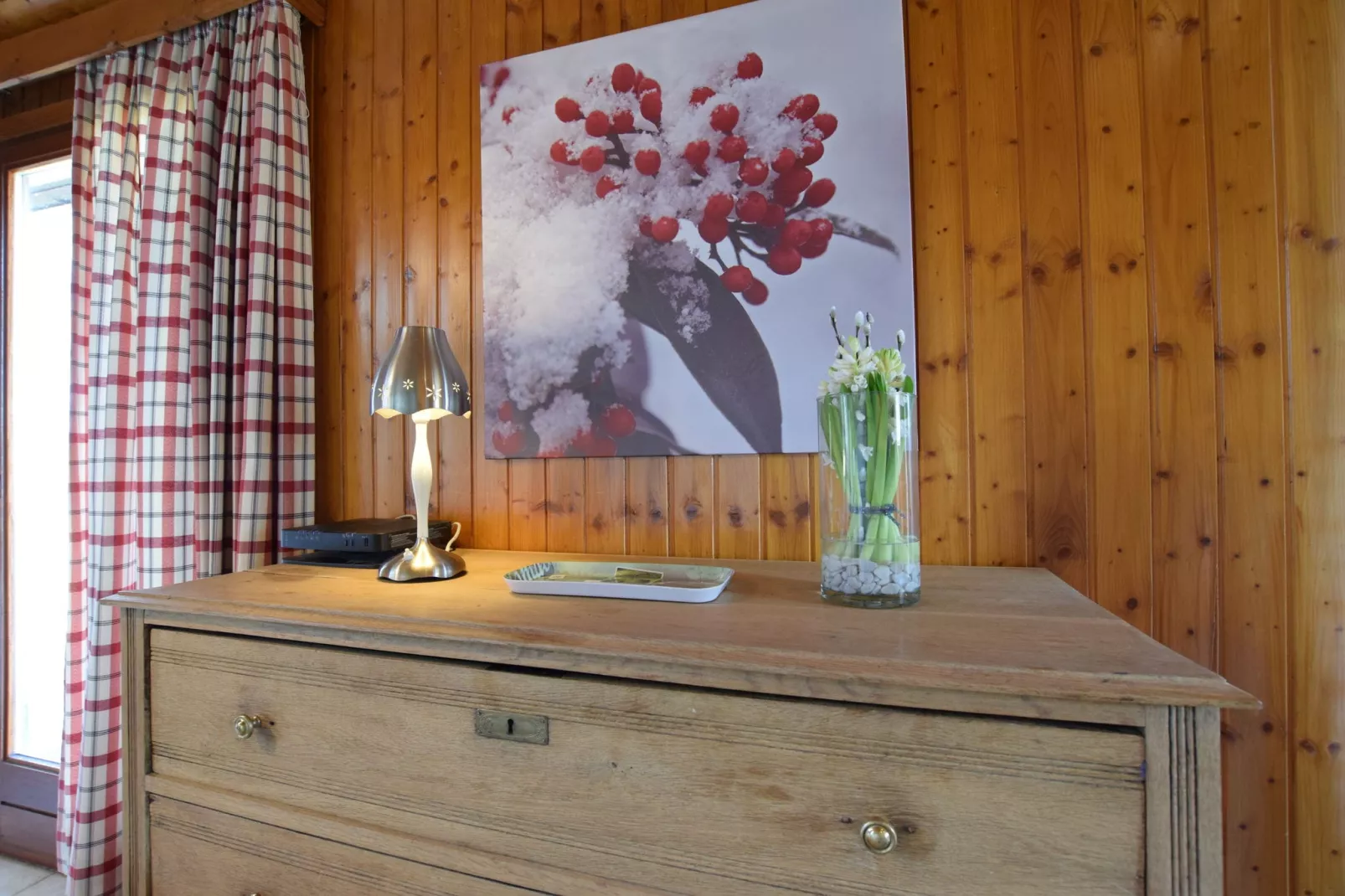 Chalet Alaska-Atmosphere