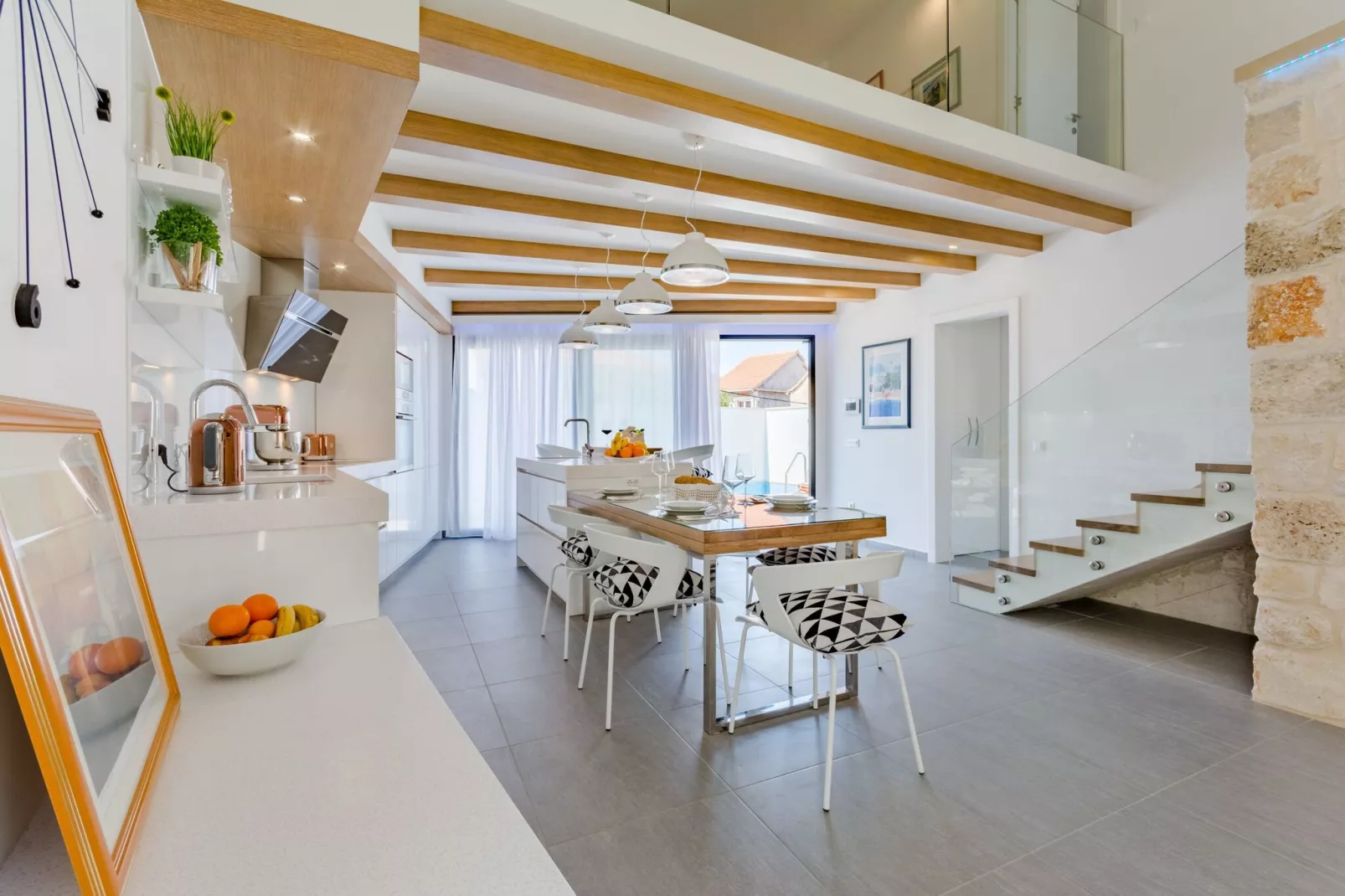 Villa Stone Pearl - Two Bedroom Holiday House with Pool-Salle à manger