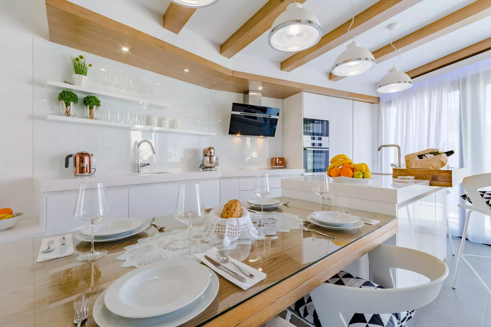 Villa Stone Pearl - Two Bedroom Holiday House with Pool-Salle à manger