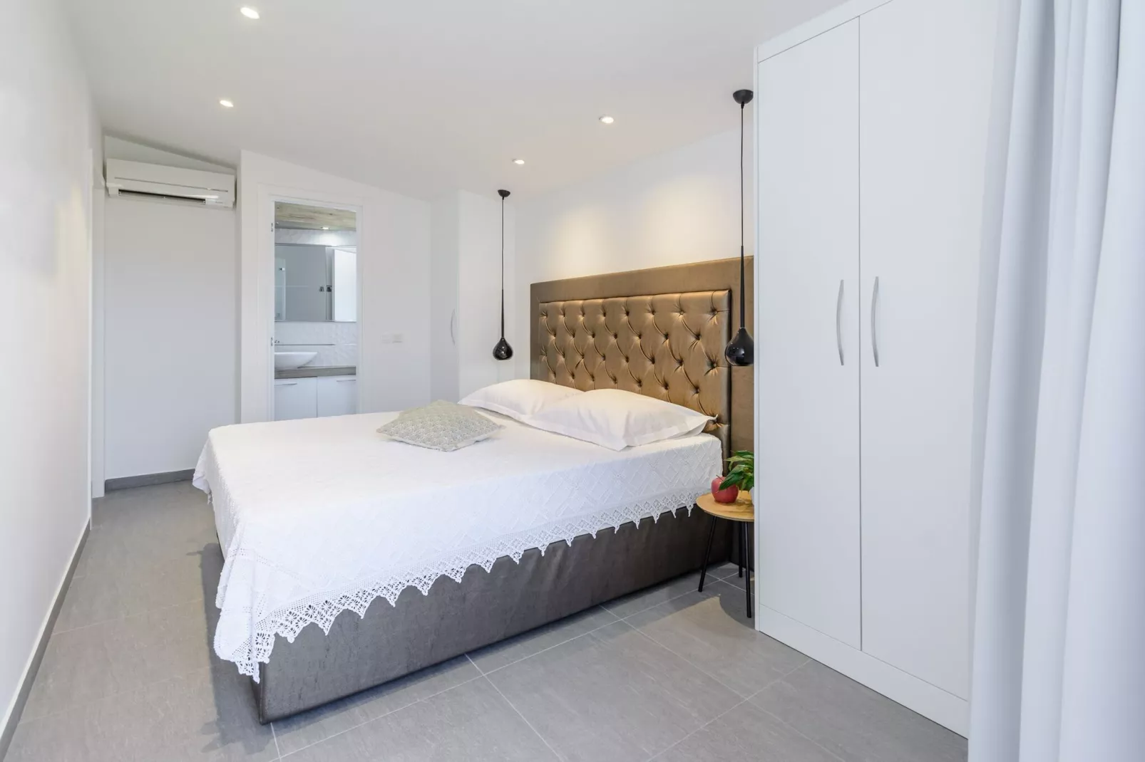 Villa Stone Pearl - Two Bedroom Holiday House with Pool-Chambre