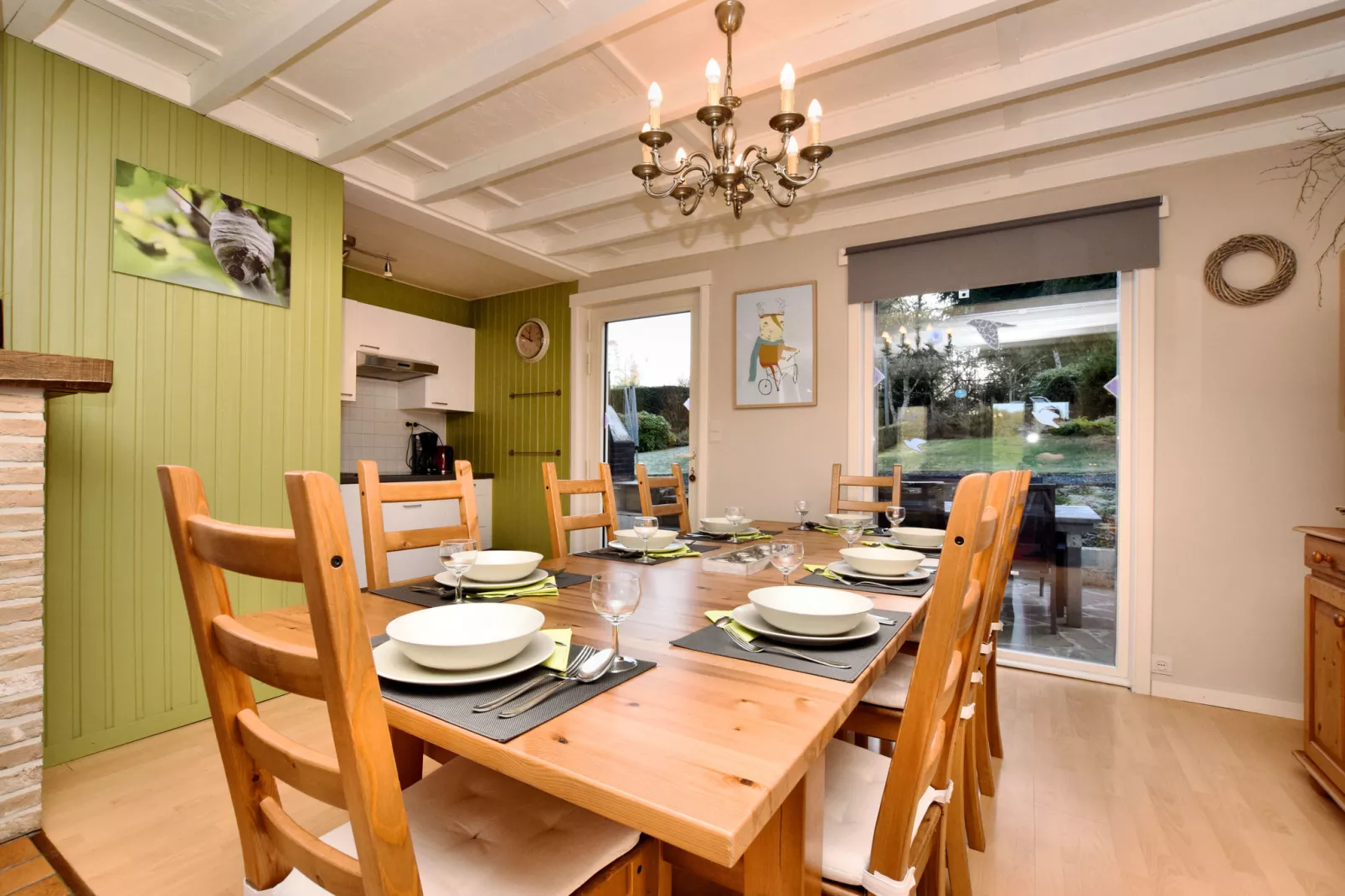 Maison Piérlu-Dining room