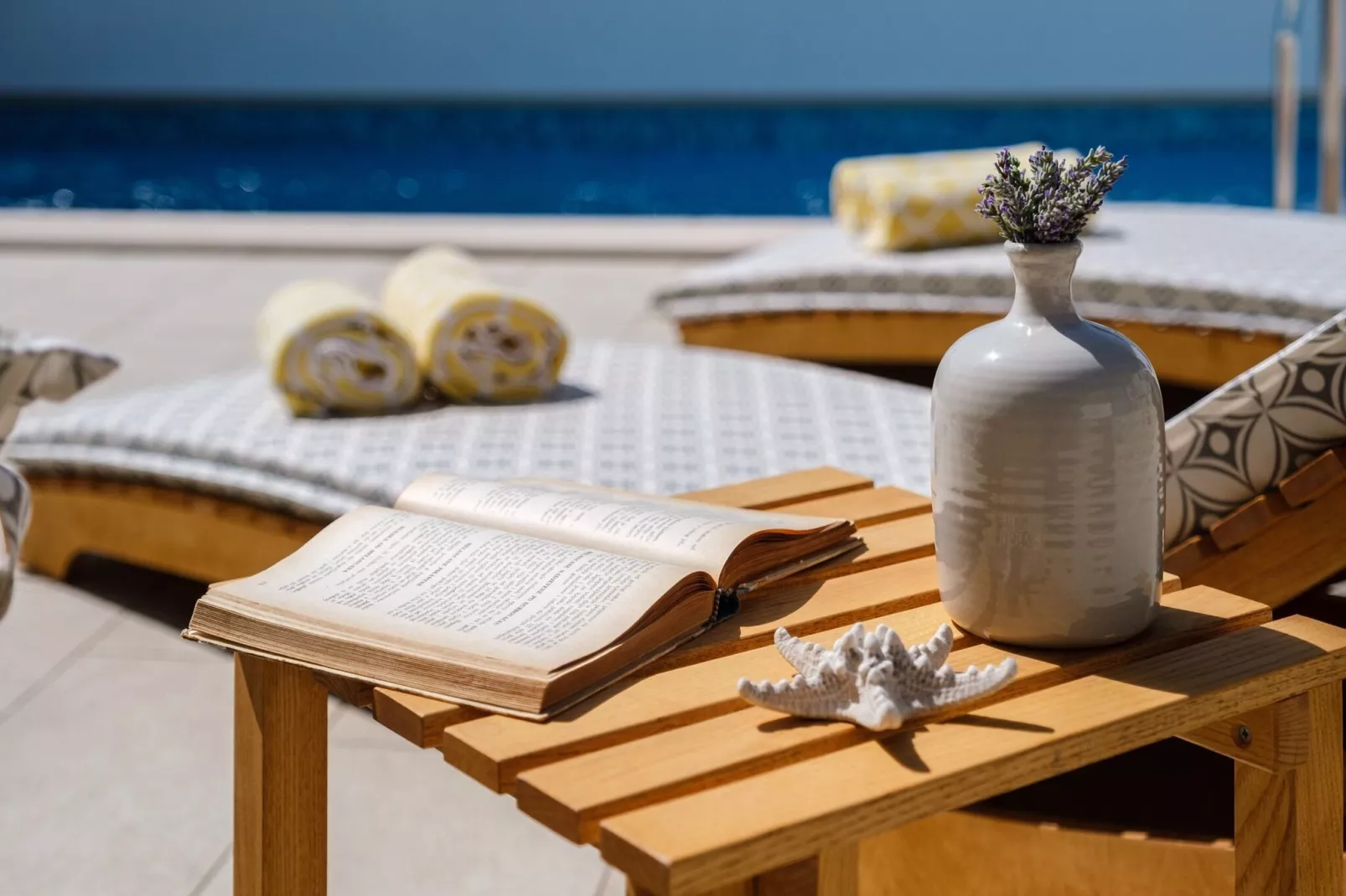 Villa Stone Pearl - Two Bedroom Holiday House with Pool-Piscine