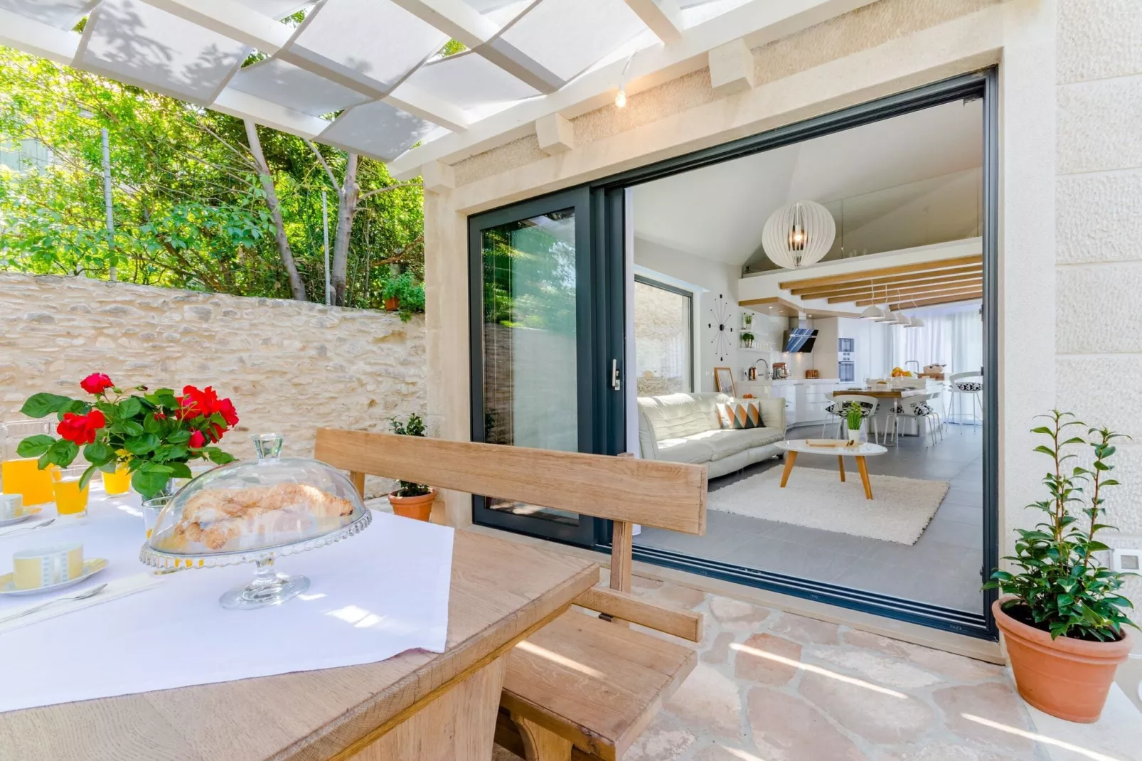 Villa Stone Pearl - Two Bedroom Holiday House with Pool-Terrasse