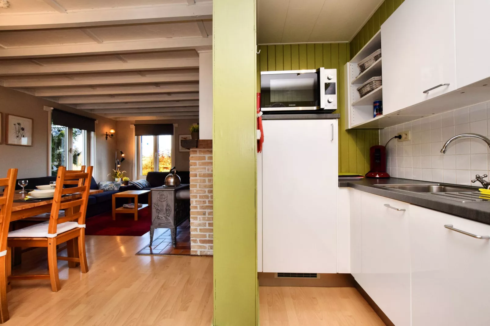 Maison Piérlu-Kitchen