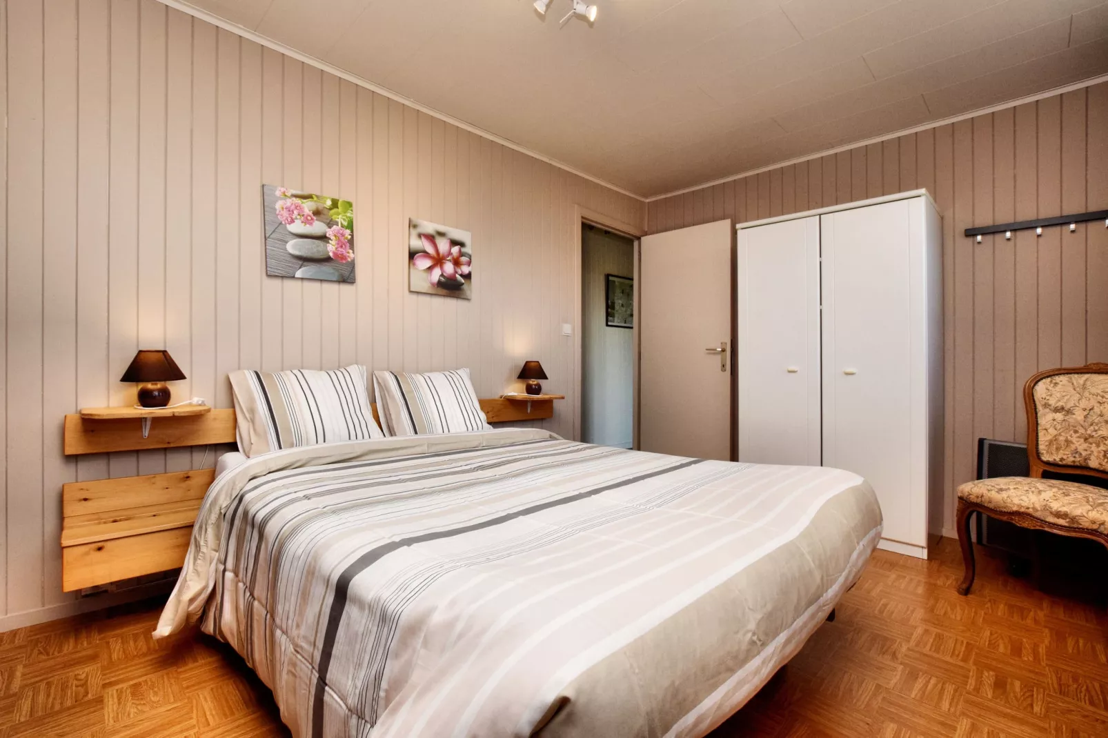 Maison Piérlu-Bedroom