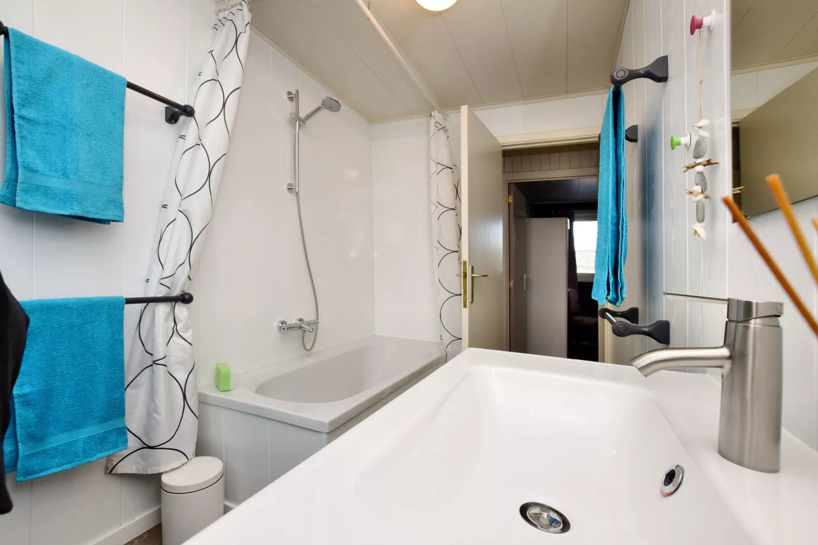 Maison Piérlu-Bathroom