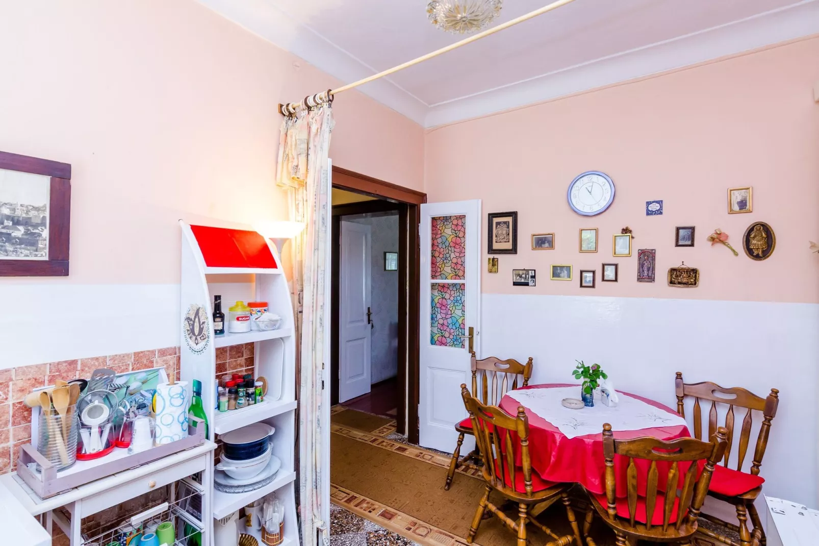 Guest House Ivana -Two Bedroom Apartment with Garden-Dining room