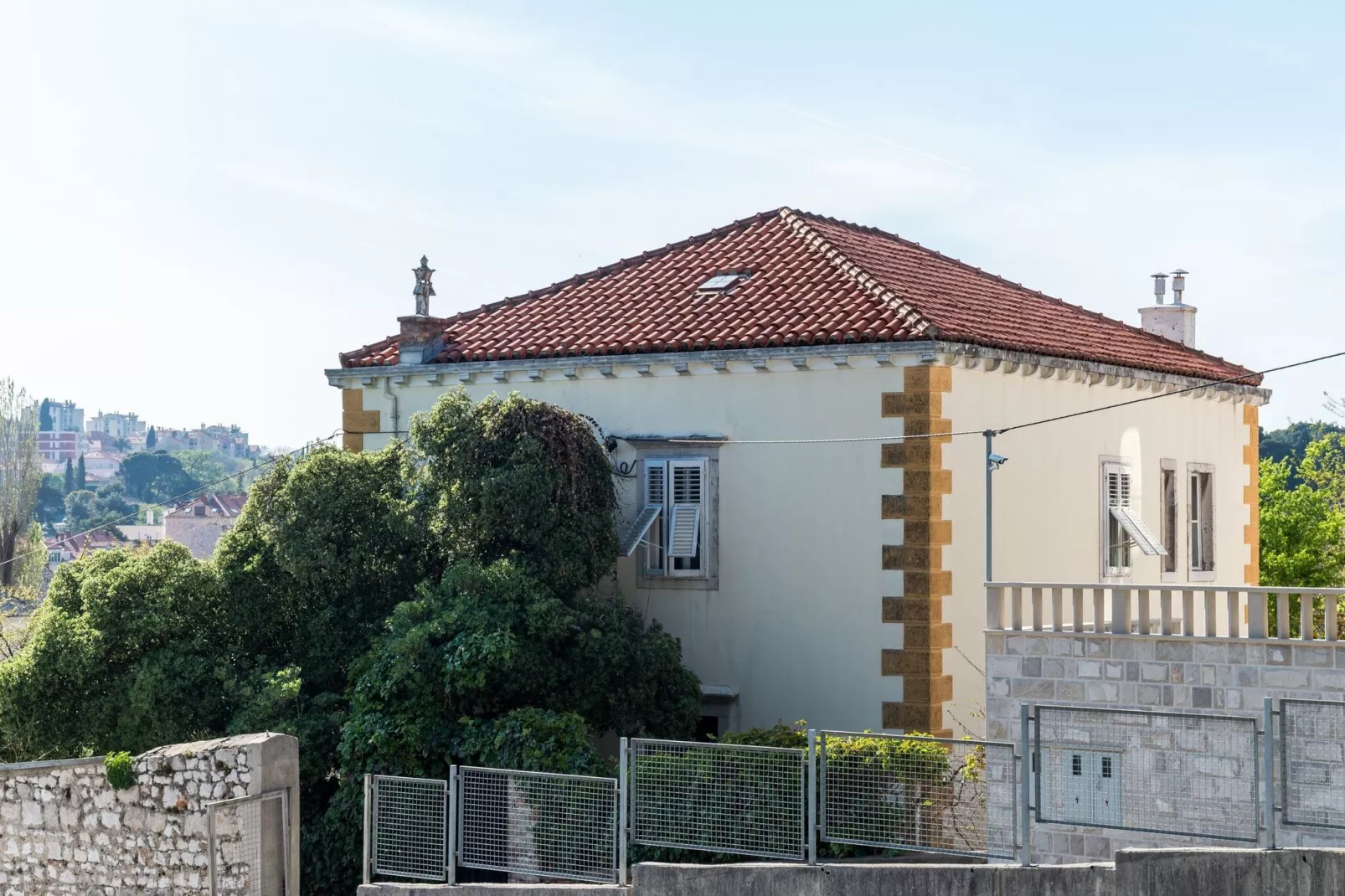 Guest House Ivana -Two Bedroom Apartment with Garden-Outdoor