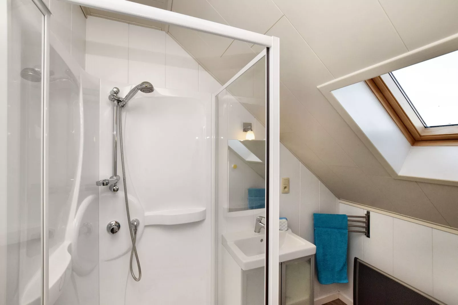 Maison Piérlu-Bathroom