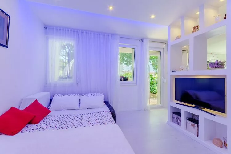 Studio Luce Mala (ST) - Studio with Terrace-Bedroom