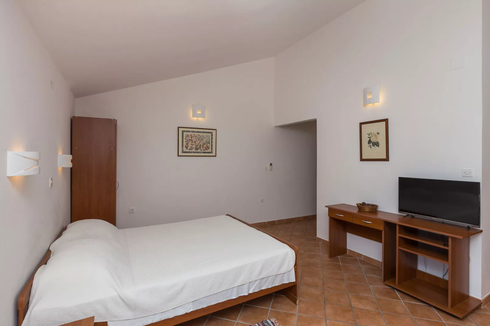 Villa Dubravka - Premium One Bedroom Apartment with Balcony and Sea View (Apartman 5)-Living room