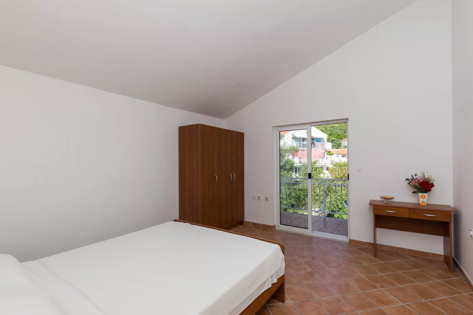 Villa Dubravka - Premium One Bedroom Apartment with Balcony and Sea View (Apartman 5)-Bedroom