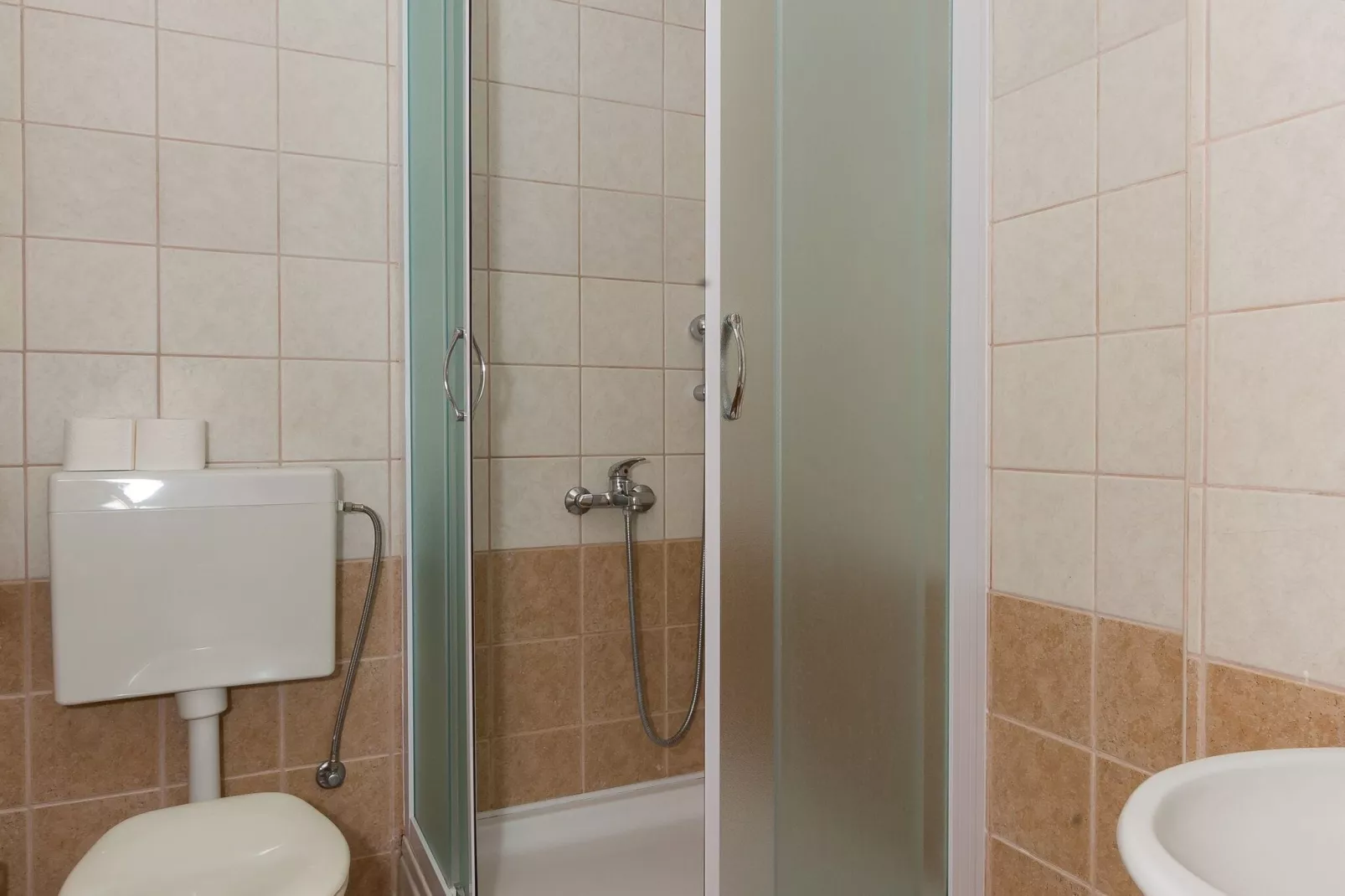Villa Dubravka - Premium One Bedroom Apartment with Balcony and Sea View (Apartman 5)-Bathroom