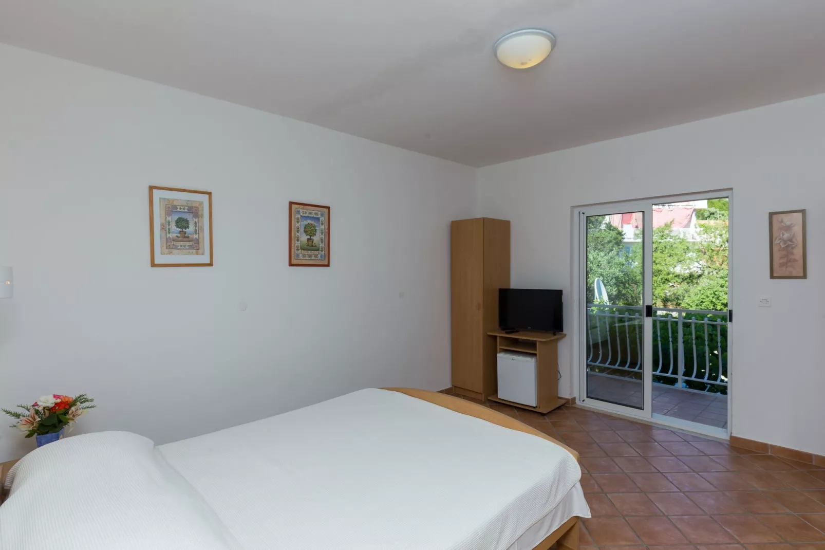 Villa Dubravka - Superior One Bedroom Apartment with Balcony and Sea View (Apartman 6)-Bedroom