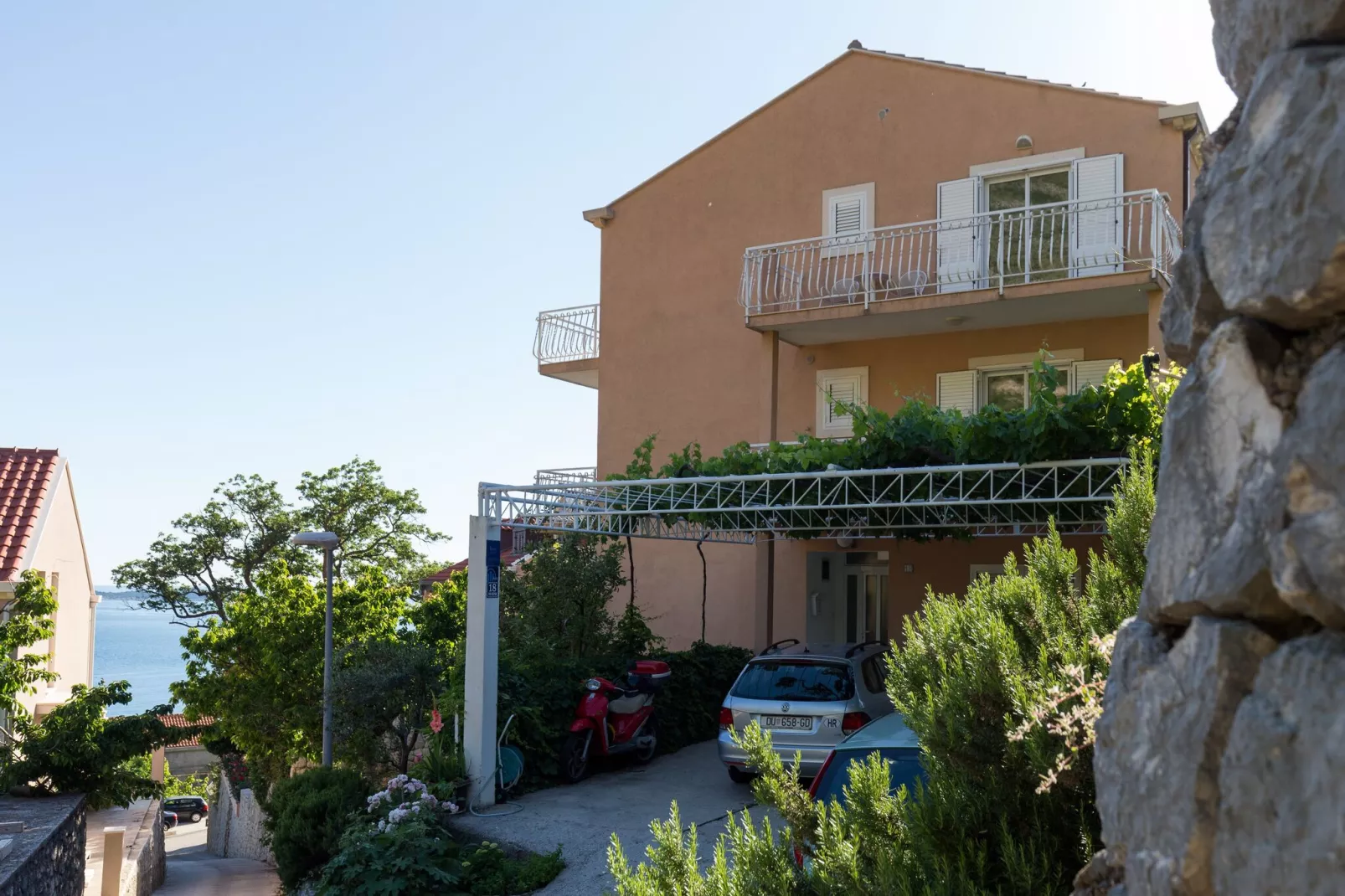 Villa Dubravka - Superior One Bedroom Apartment with Balcony and Sea View (Apartman 6)-Parking