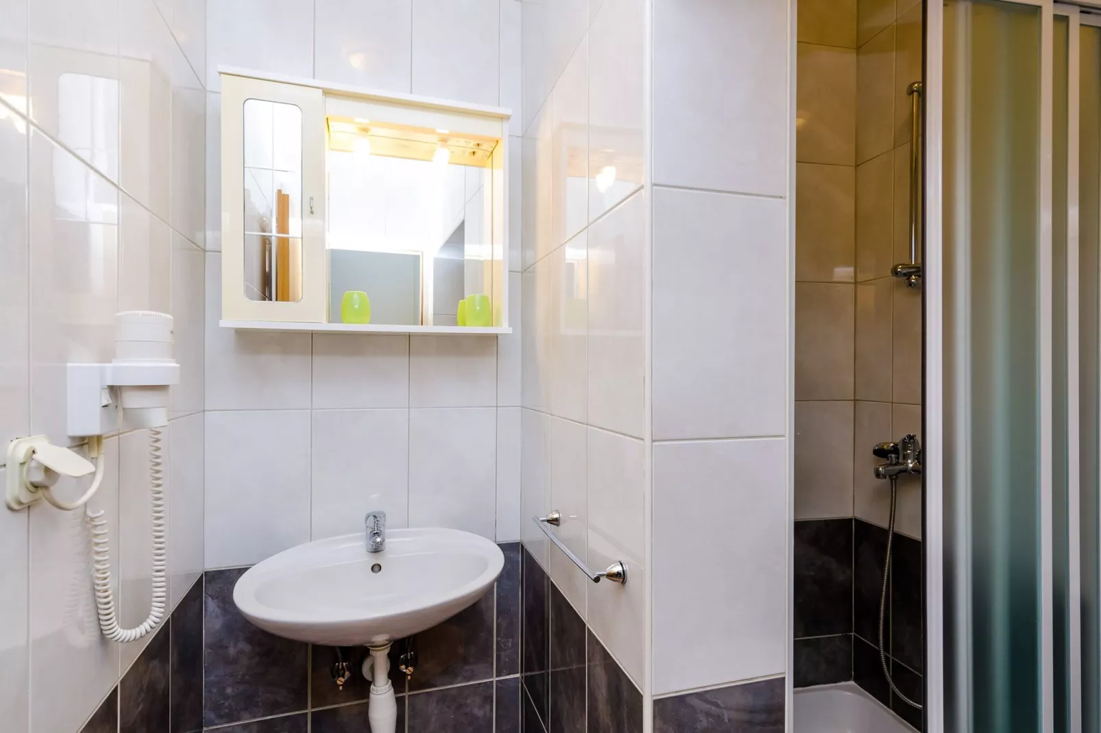 Apartments Mali Paradiso - One Bedroom Apartment with Terrace and Pool View(A3)-Bathroom