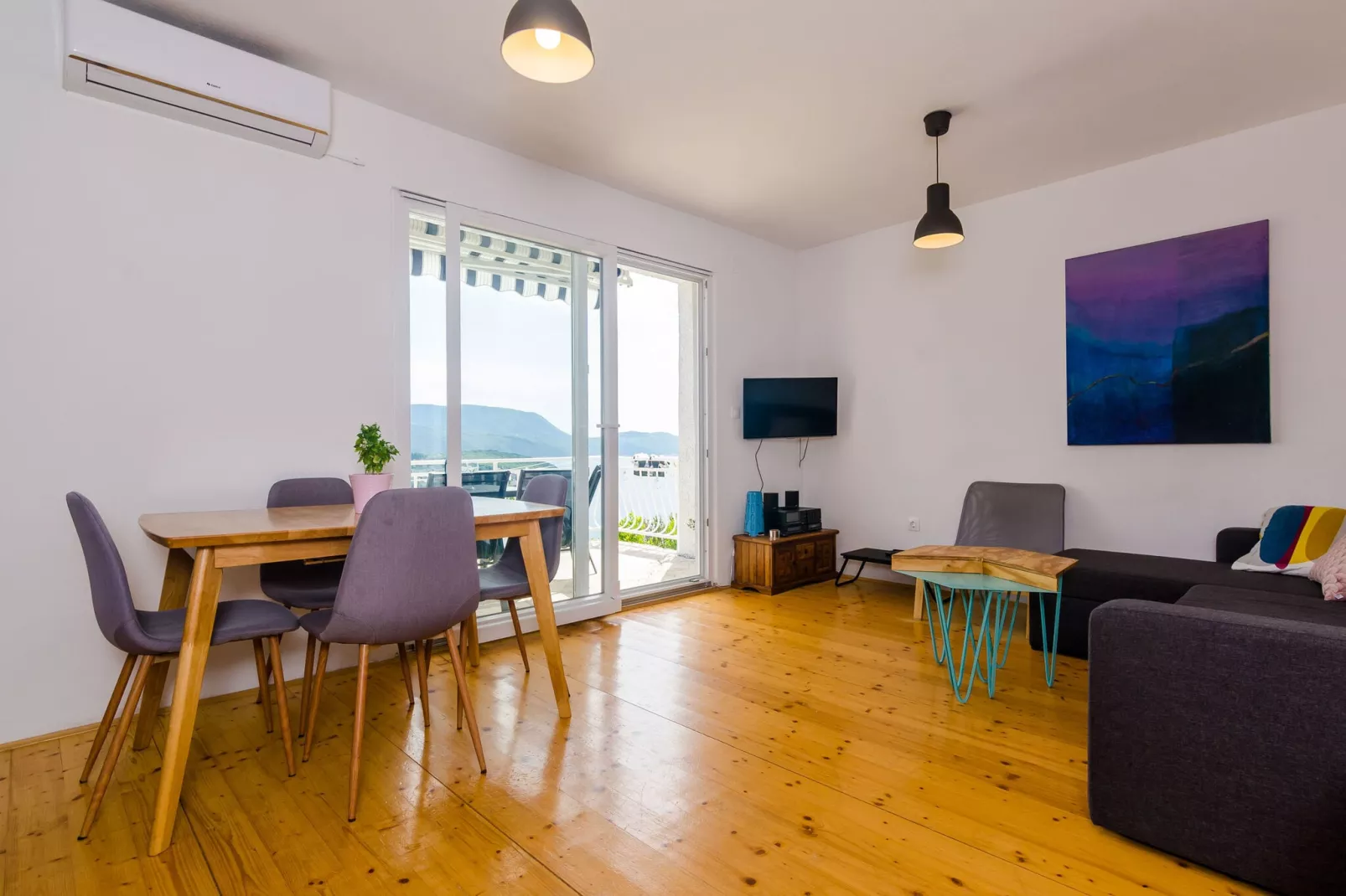 Apartment Konak - Two Bedroom Apartment with Terrace and Sea View-Living room