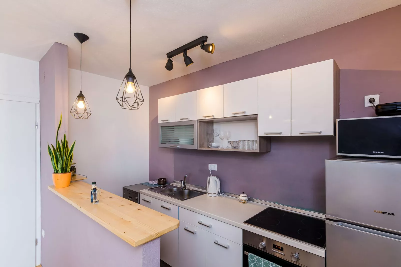 Apartment Konak - Two Bedroom Apartment with Terrace and Sea View-Kitchen