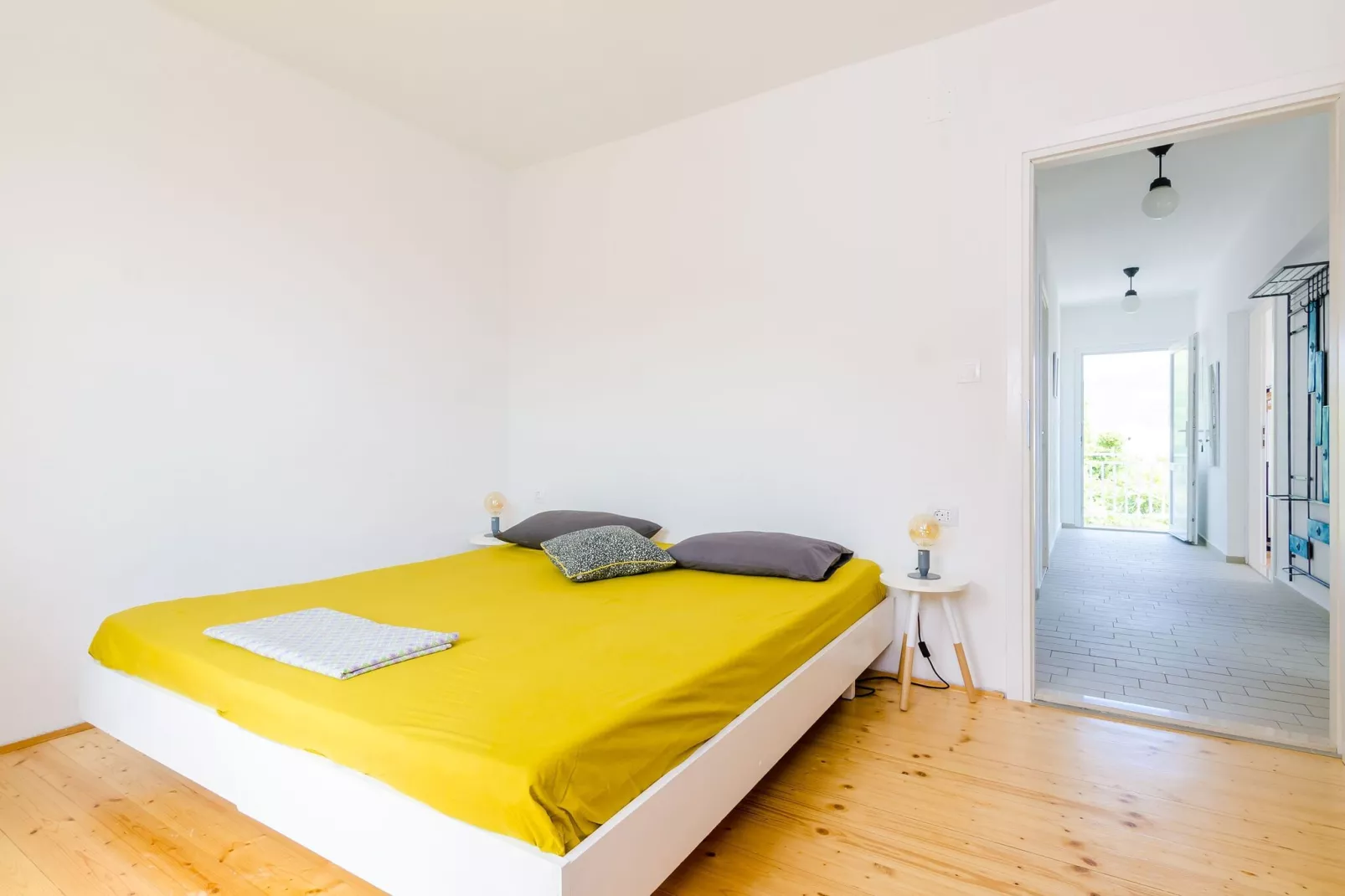 Apartment Konak - Two Bedroom Apartment with Terrace and Sea View-Bedroom