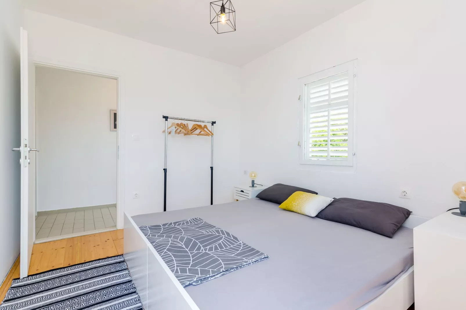 Apartment Konak - Two Bedroom Apartment with Terrace and Sea View-Bedroom