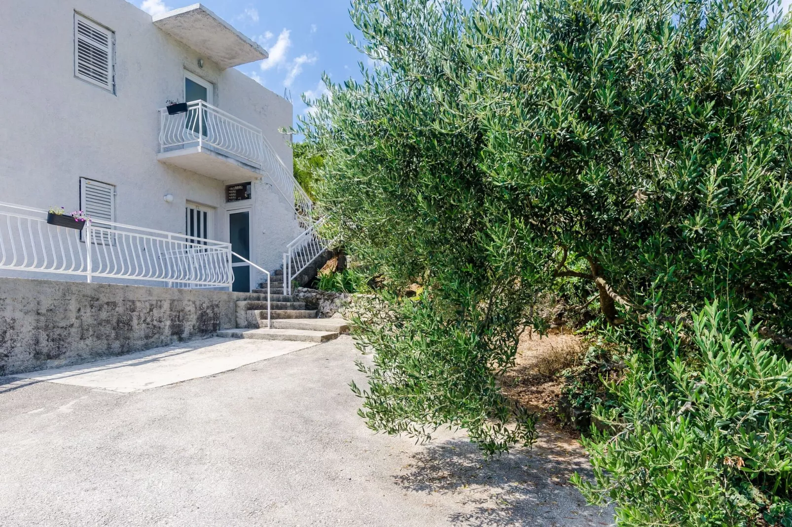 Apartment Konak - Two Bedroom Apartment with Terrace and Sea View-Outdoor