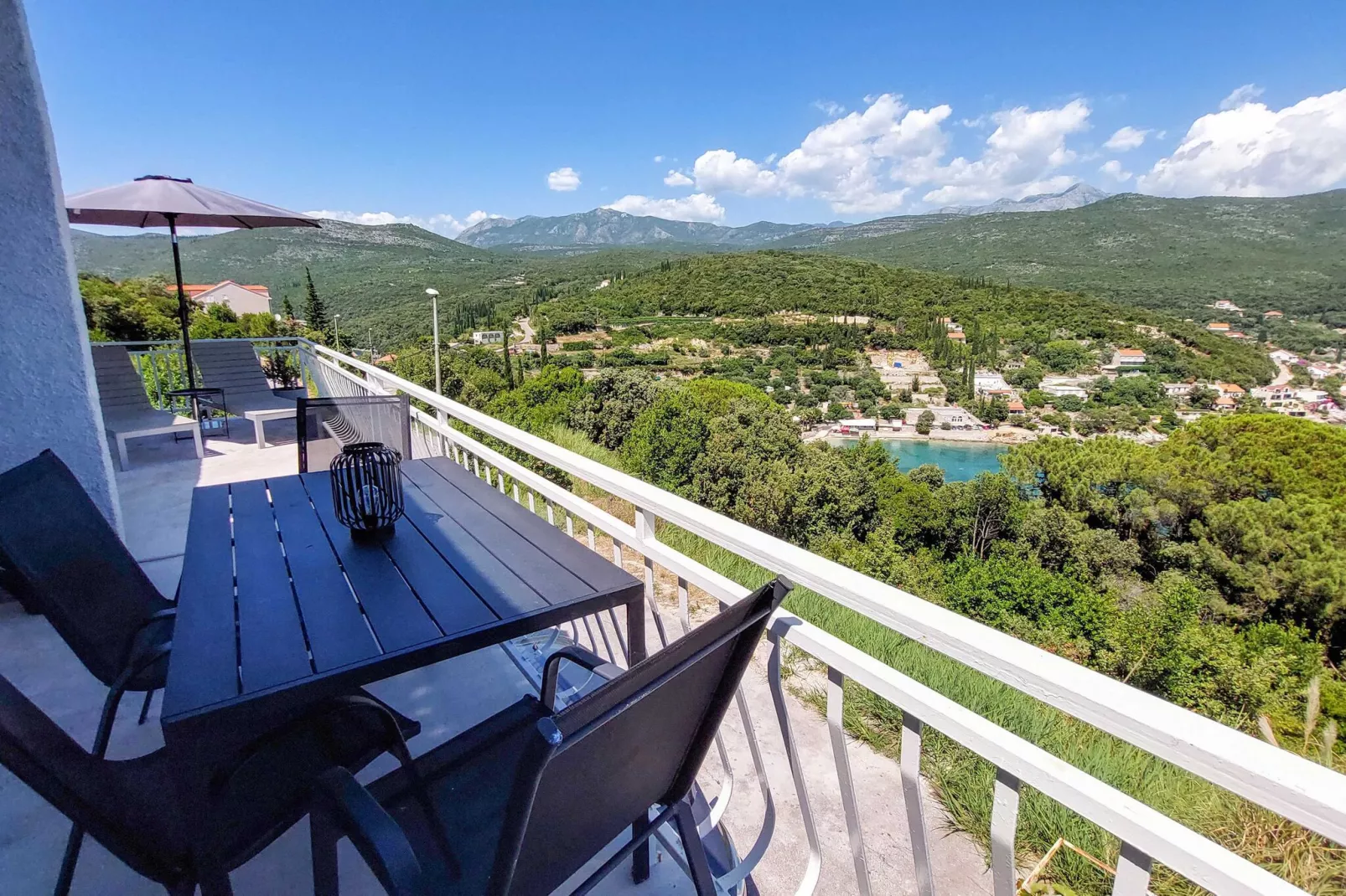 Apartment Konak - Two Bedroom Apartment with Terrace and Sea View-View
