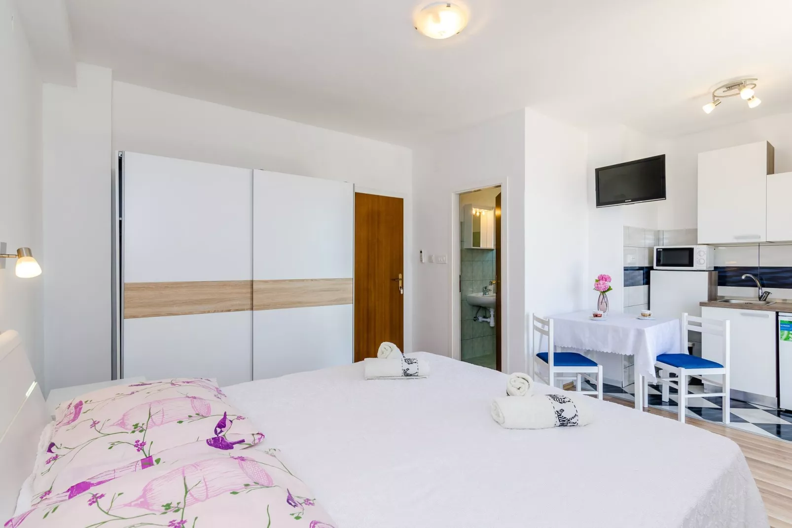 Apartments Cypress Sea Cove - Premium Studio Apartment with Balcony and Sea View (A2)-Indoor