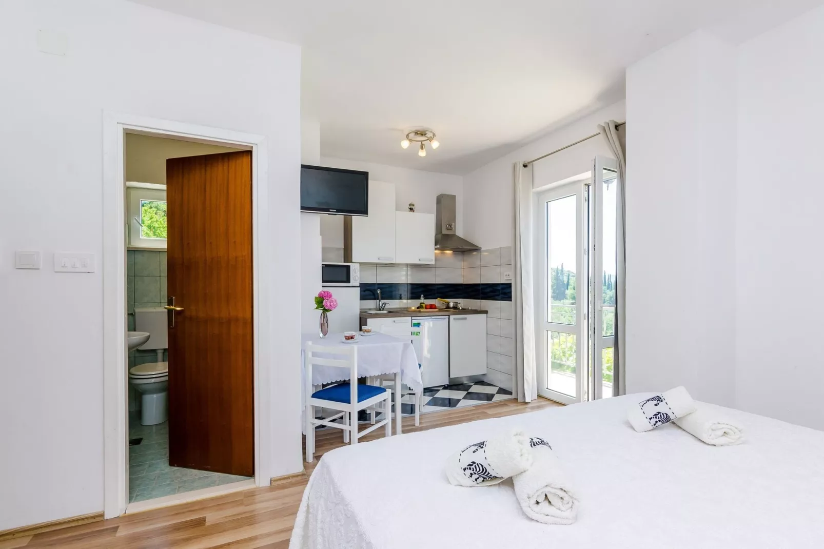 Apartments Cypress Sea Cove - Premium Studio Apartment with Balcony and Sea View (A2)-Indoor