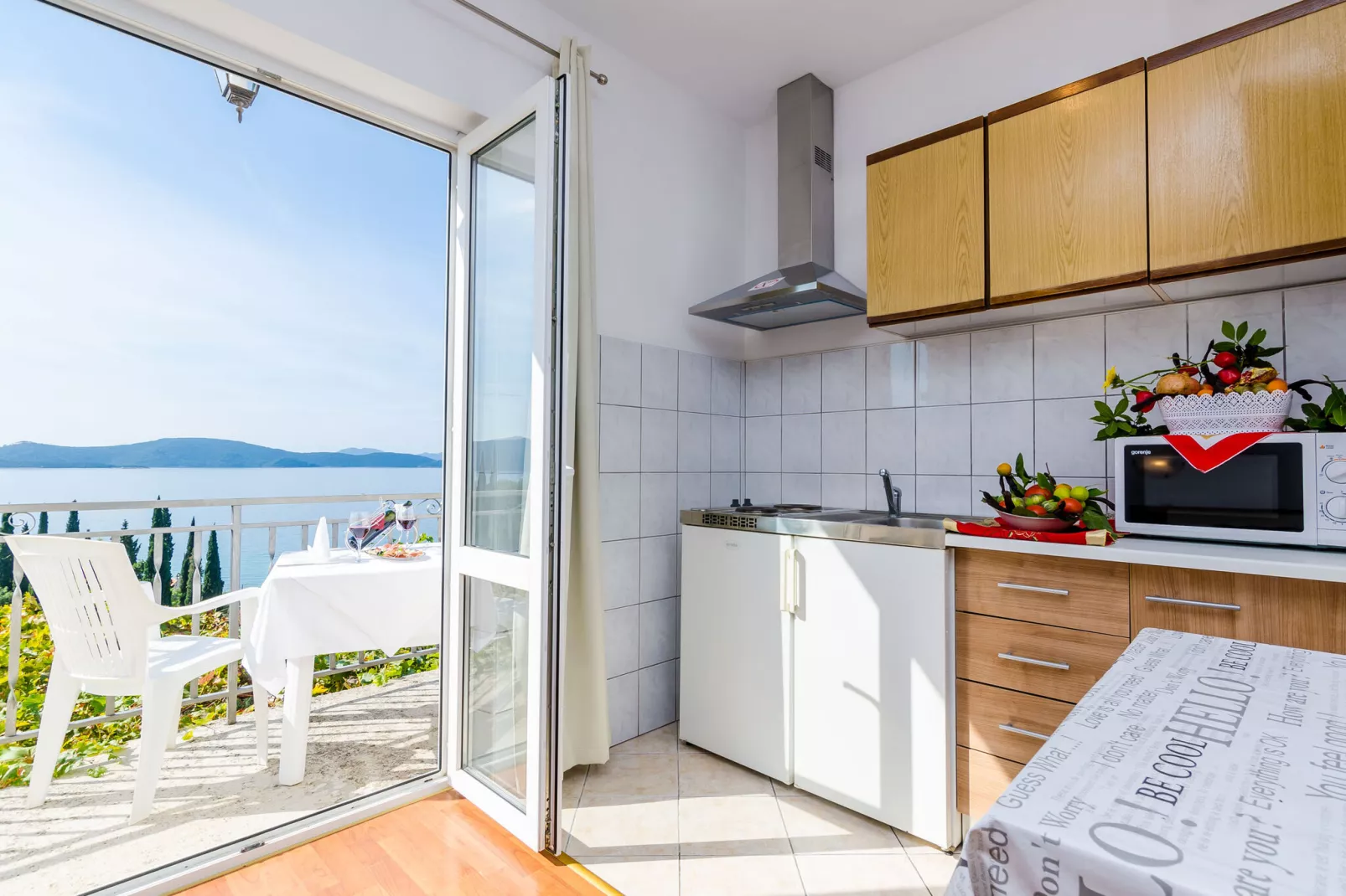 Apartments Cypress Sea Cove - Comfort Studio Apartment with Balcony and Sea View (A1)-Kitchen