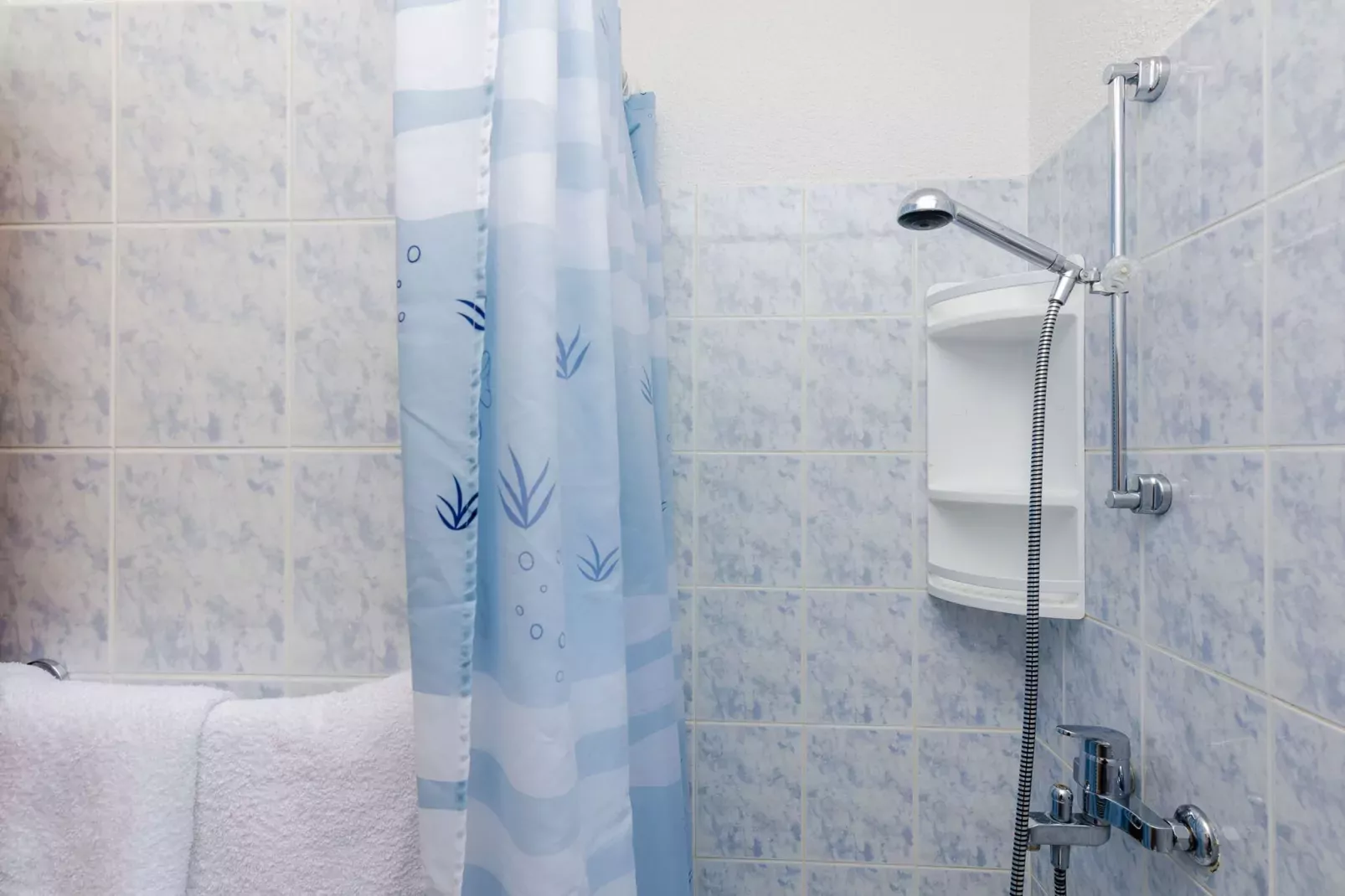 Apartments Cypress Sea Cove - Comfort Studio Apartment with Balcony and Sea View (A1)-Bathroom
