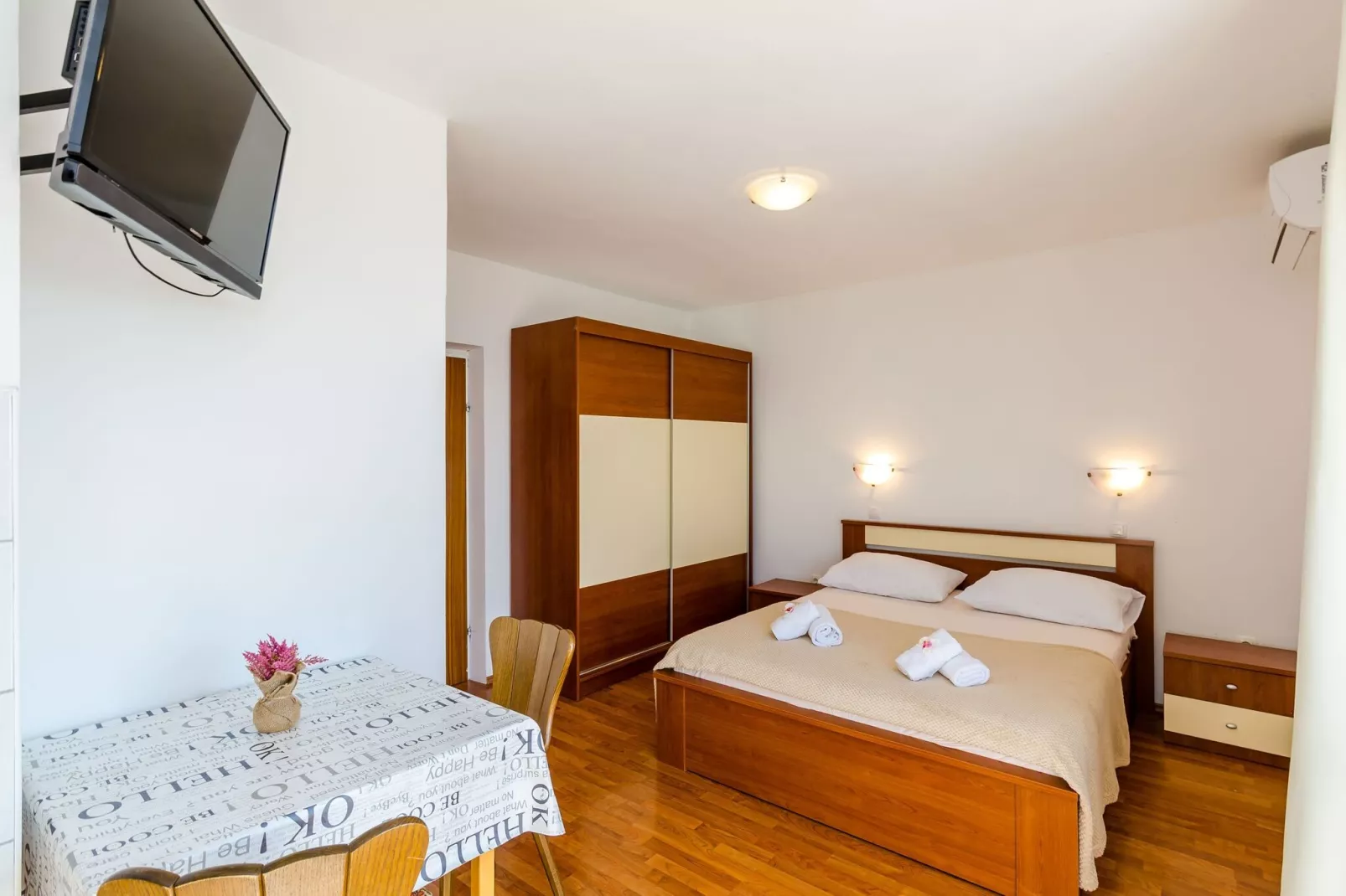 Apartments Cypress Sea Cove - Comfort Studio Apartment with Balcony and Sea View (A1)-Indoor