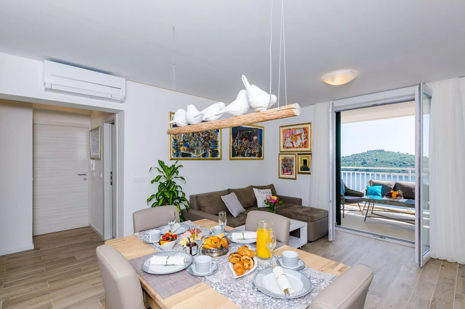 Apartments Lazarin - Two Bedroom Apartment with Balcony and Sea View (1 Veliki)-Living room
