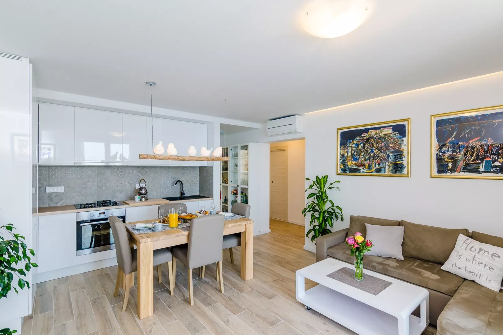 Apartments Lazarin - Two Bedroom Apartment with Balcony and Sea View (1 Veliki)-Living room