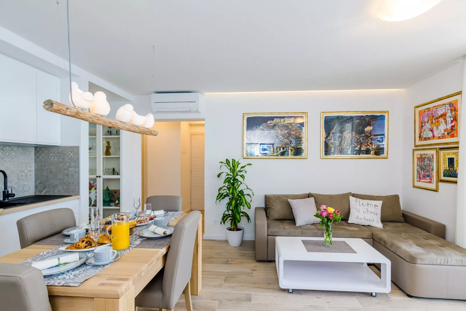 Apartments Lazarin - Two Bedroom Apartment with Balcony and Sea View (1 Veliki)-Indoor