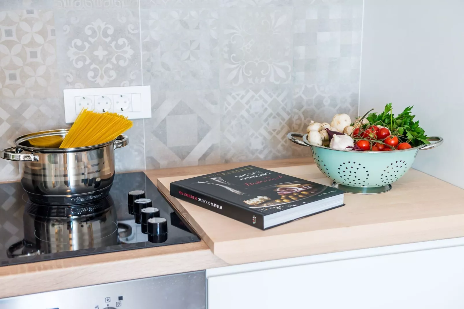 Apartments Lazarin - One Bedroom Apartment with Balcony and Sea View (2 Mali )-Kitchen