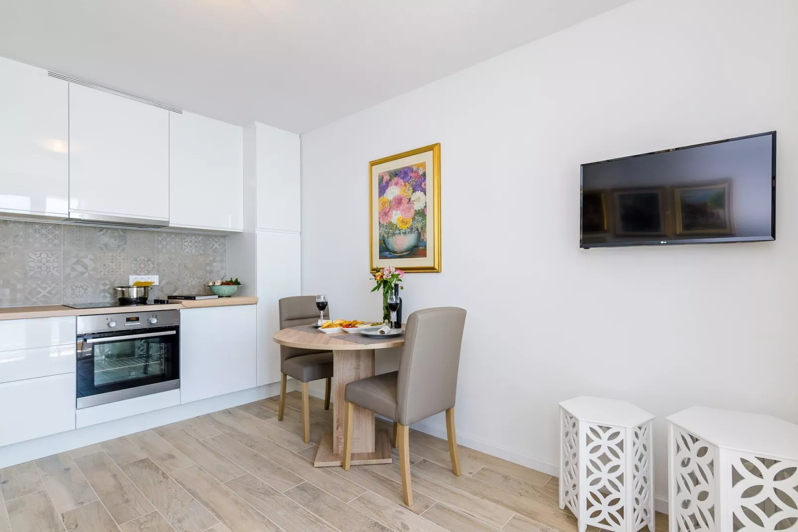 Apartments Lazarin - One Bedroom Apartment with Balcony and Sea View (2 Mali )-Kitchen