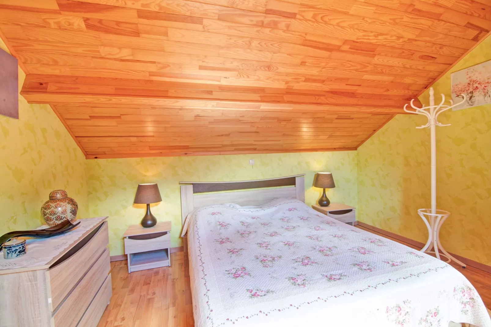 Le Meheret-Bedroom