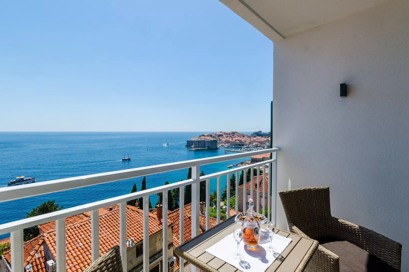 Apartments Lazarin - One Bedroom Apartment with Balcony and Sea View (2 Mali )-Terrace balcony