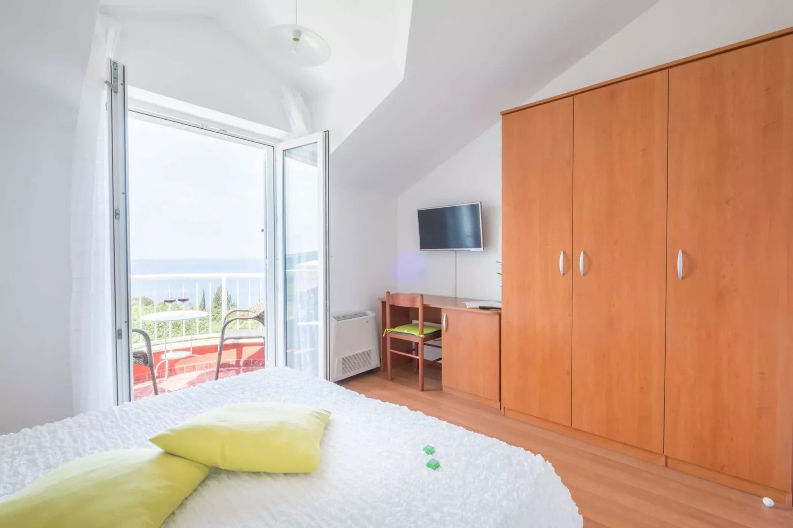 Villa Panorama Dubrovnik (S2) - Comfort Double Room with Balcony and Sea View-Bedroom
