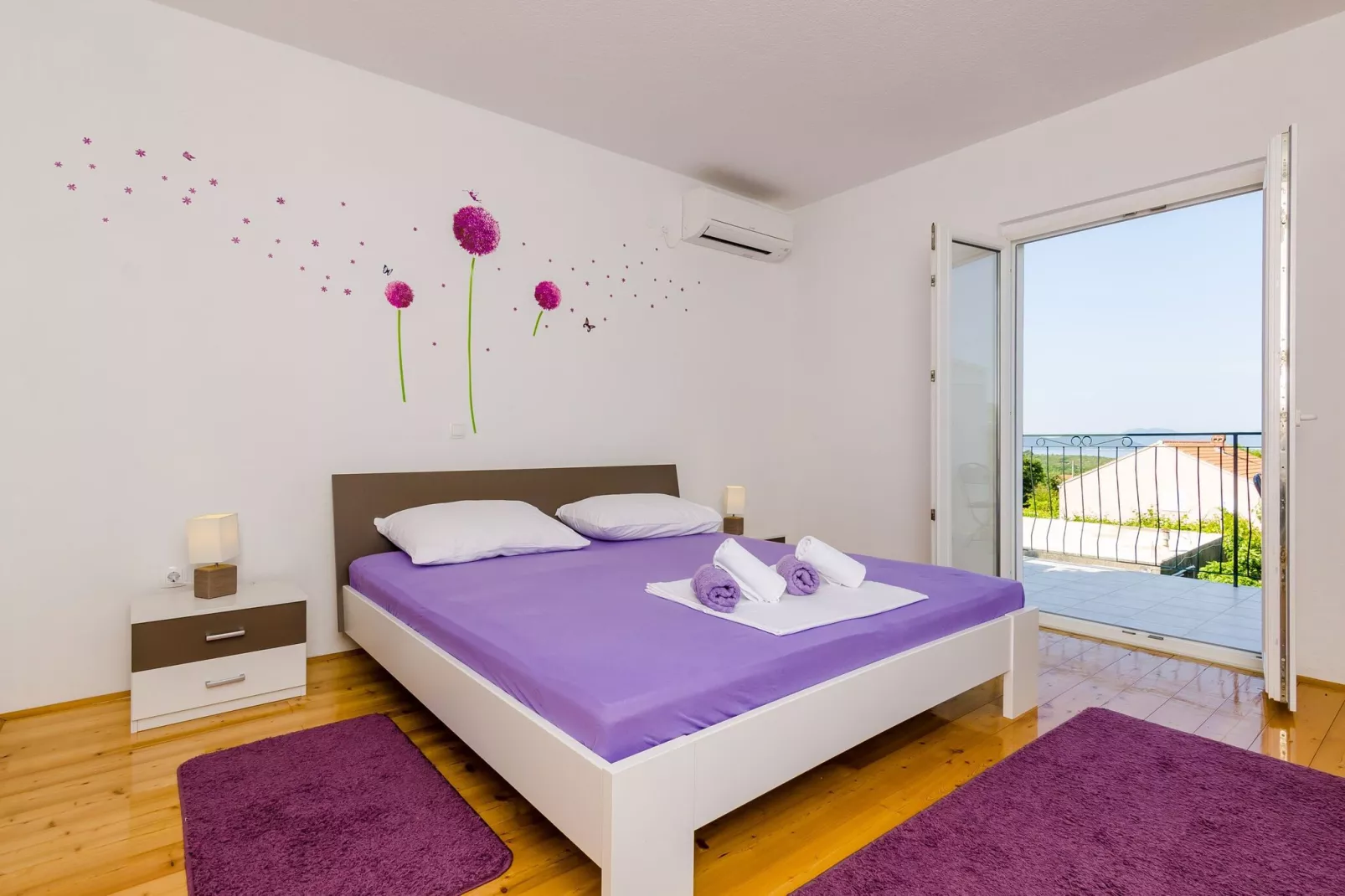 Apartment &  Rooms Maždin - One Bedroom Apartment with Balcony and Sea View-Bedroom