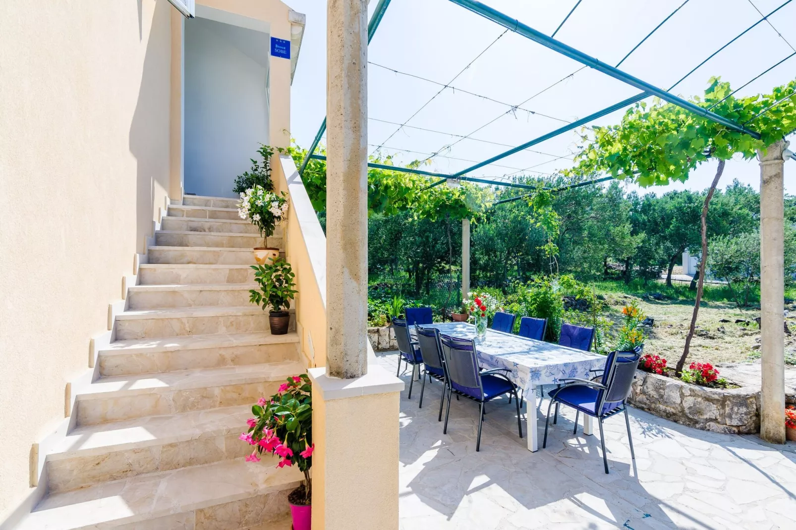 Apartment &  Rooms Maždin - One Bedroom Apartment with Balcony and Sea View-Terrace